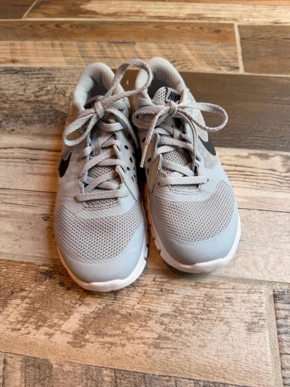 Nike Light Gray Mesh Sneakers with Black Swoosh
